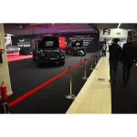 Słupki odgradzające z taśmą